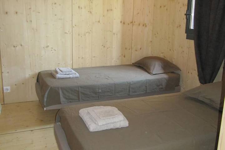 Gîte pour 4 personnes, avec jardin à Bourdic - 3