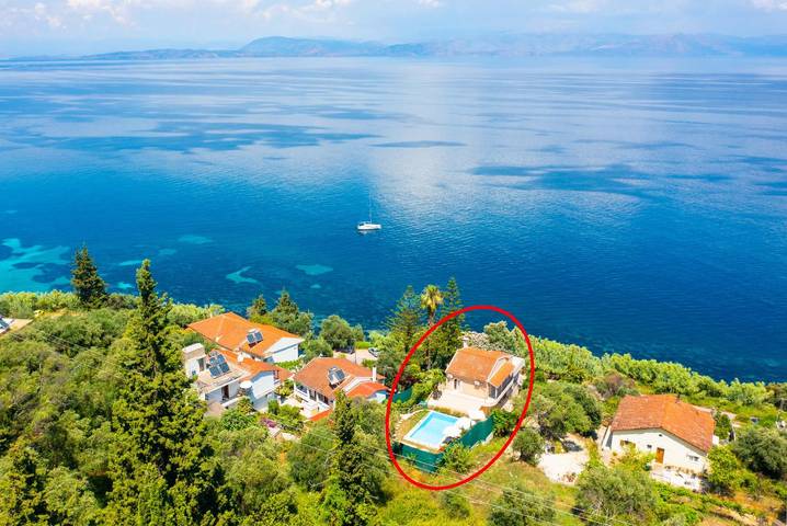 Location de vacances pour 6 personnes, avec vue sur l’océan ainsi que terrasse et jardin dans Benitses - 2