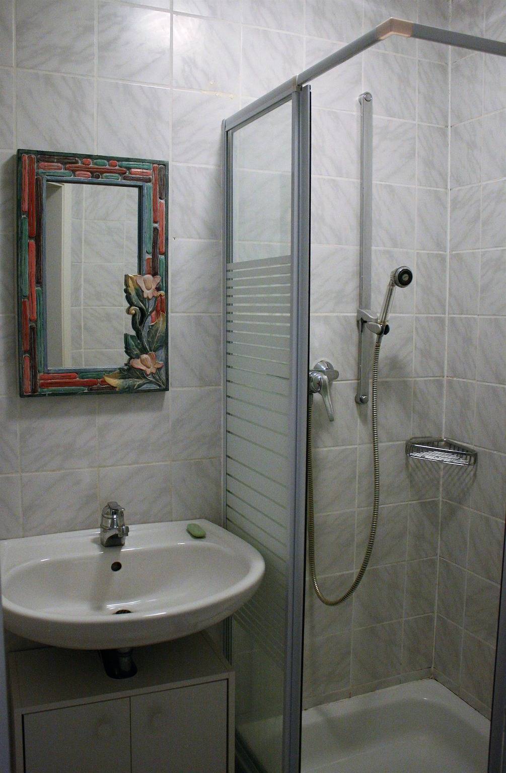 Ganze Ferienwohnung, 6-Bett-Apartment in Höhr-Grenzhausen, Westerwald