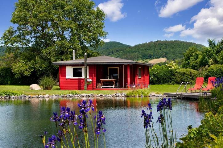 Ferienhaus für 2 Personen, mit Balkon und Terrasse sowie Garten und Pool