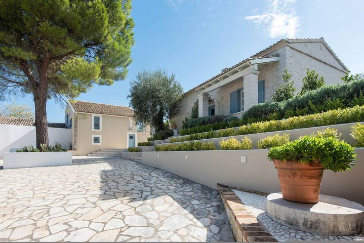 Location de vacances pour 8 personnes, avec balcon et jardin dans Kassiopi - 2