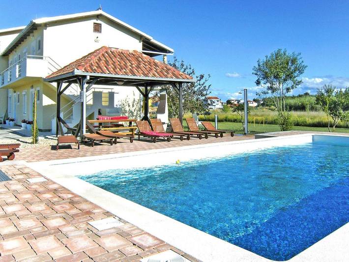 Ferienhaus für 4 Personen, mit Garten und Pool in Zadar - 3