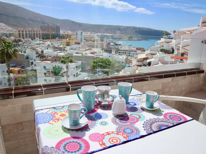 Gîte pour 2 personnes, avec terrasse ainsi que vue sur l’océan et piscine à Los Cristianos - 2