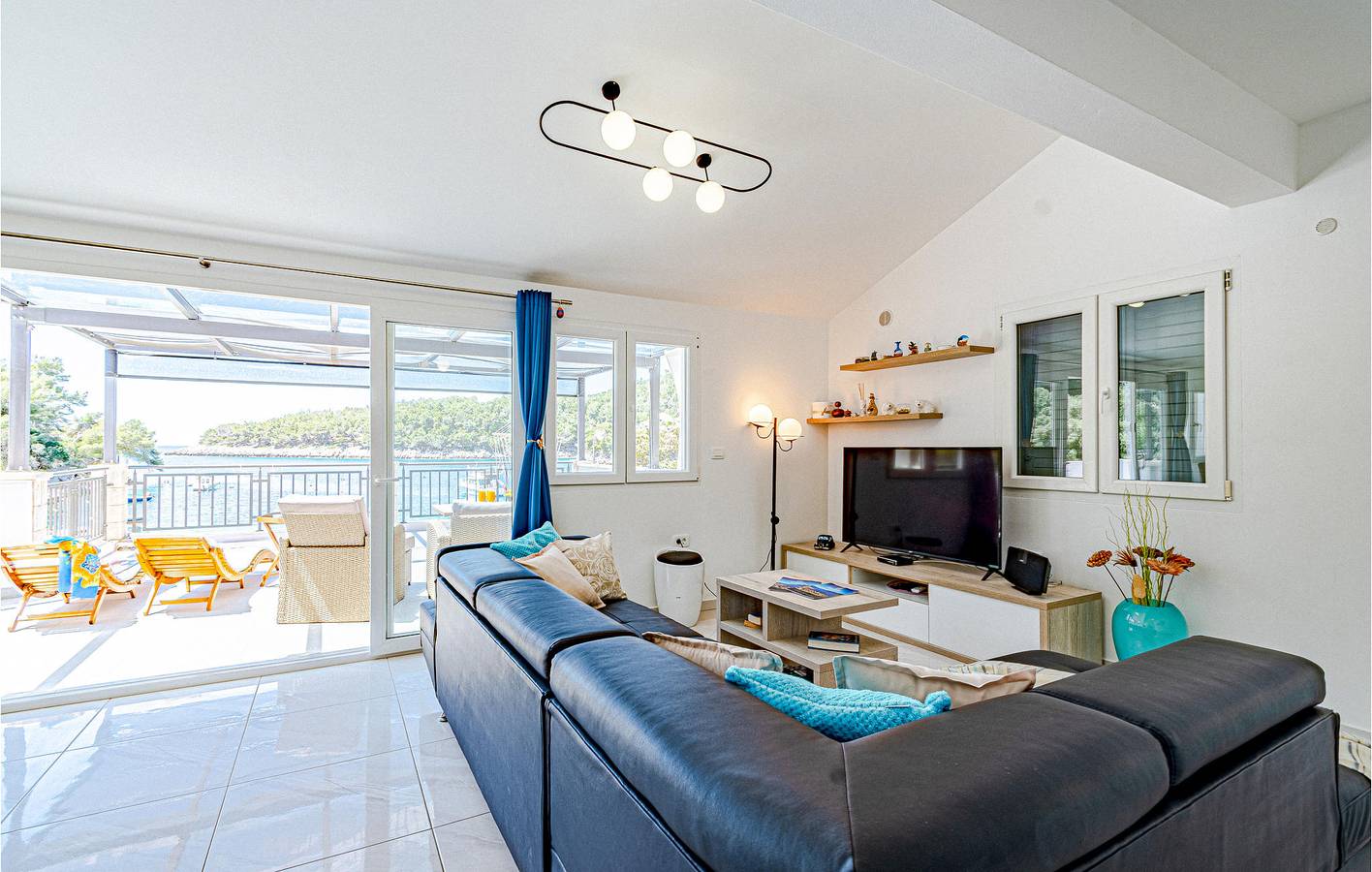 Dom dla 14 osób z taras in Blato (Chorwacja), Korčula