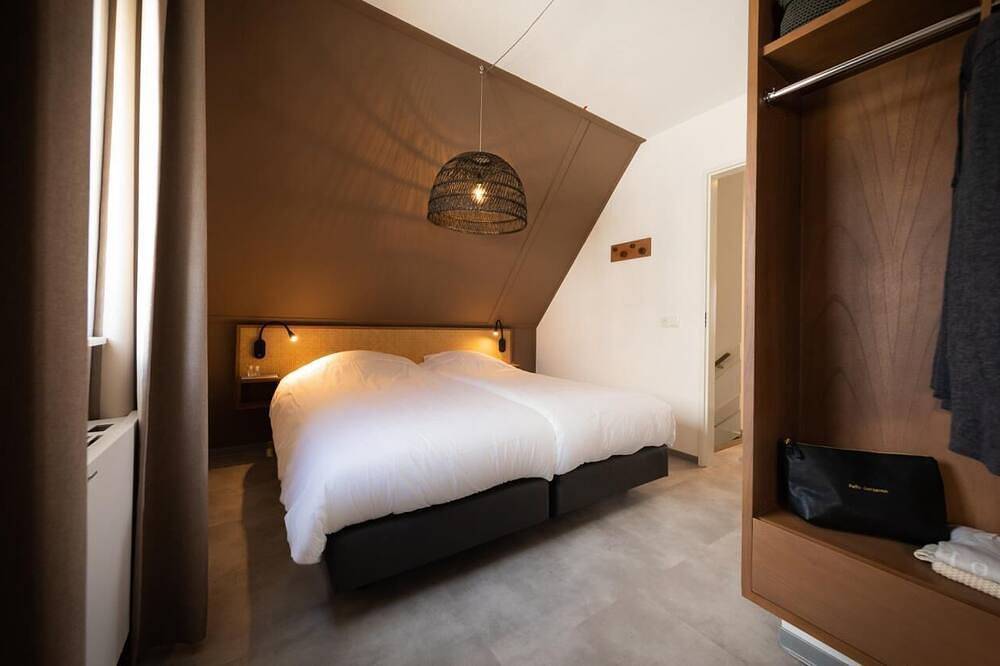 Premium Outdoor 4p - Two Bedroom Villa, Sleeps 4 in Thorn, Limburg