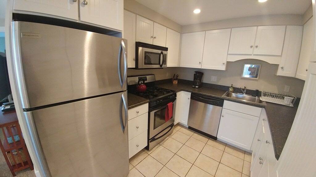 Ganze Wohnung, Village Location-6 Minuten zu Fuß zum Ogunquit Beach-Great Frühling und Herbst Preise in Ogunquit, York County