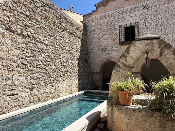 Location de vacances pour 9 personnes, avec Balcon et Jardin dans Artà