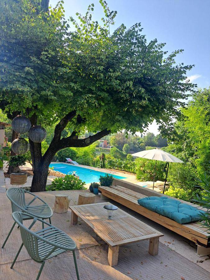 Chambre d’hôte pour 2 personnes, avec jardin et terrasse ainsi que vue et piscine à Grasse - 2