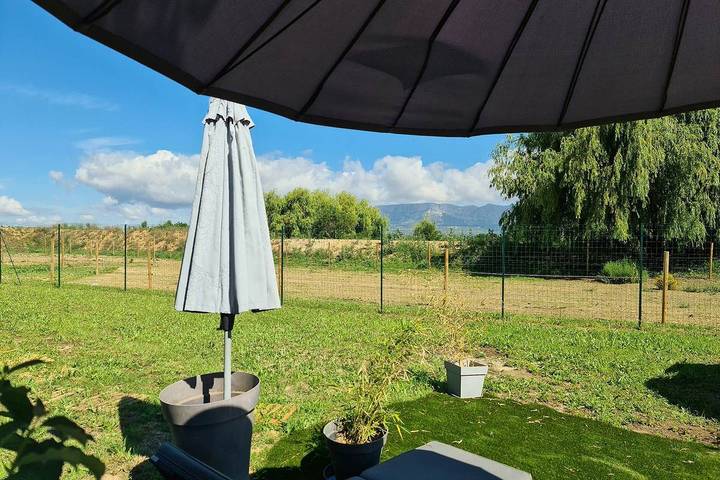 Gîte pour 2 personnes, avec piscine et terrasse à Trets - 4