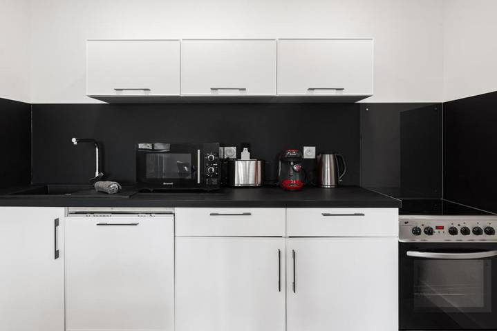 Gîte pour 6 personnes, avec jardin ainsi que terrasse et piscine à Conques-sur-Orbiel - 3