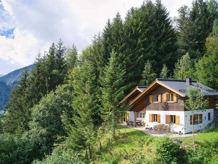Hütte für 10 Personen, mit Balkon und Terrasse sowie Garten im Brandnertal