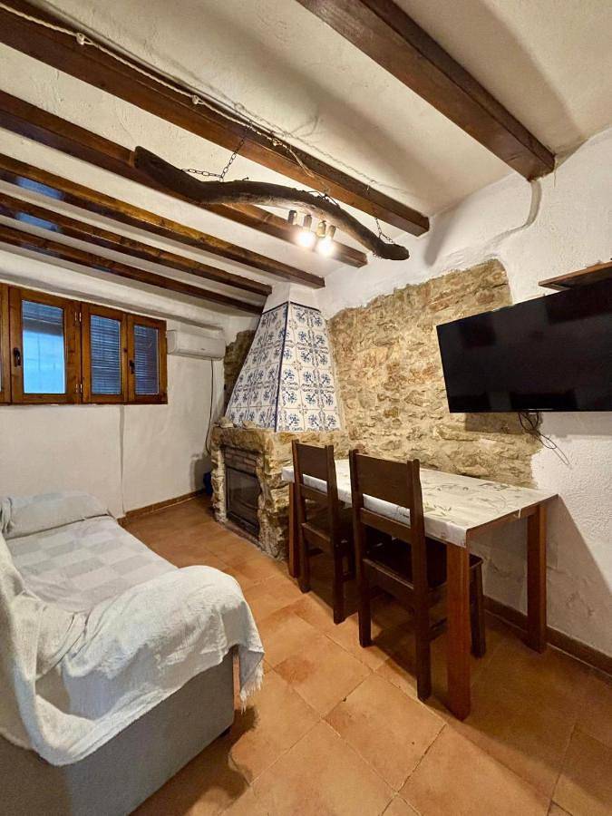 Casa rural para 2 personas, con Balcón y Jacuzzi además de Piscina y Vistas en Matarraña - 2