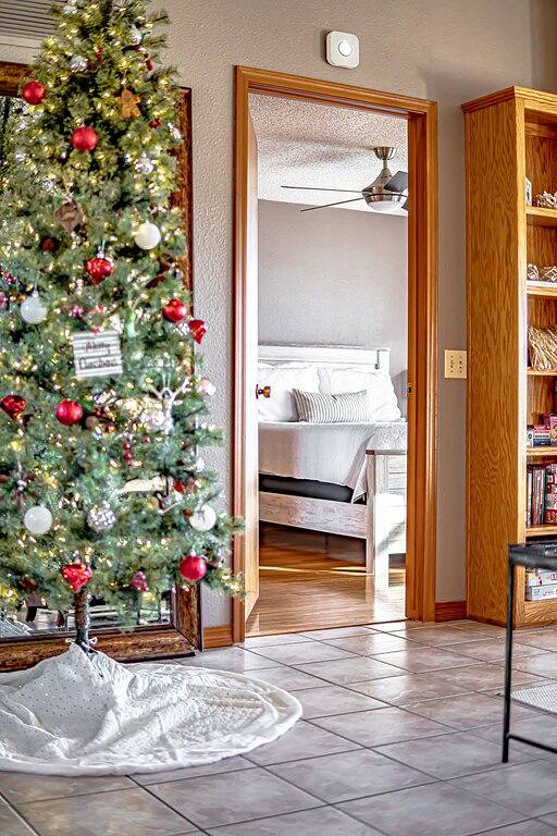 Vacation rental for 9 people, with yard in Beaver Lake