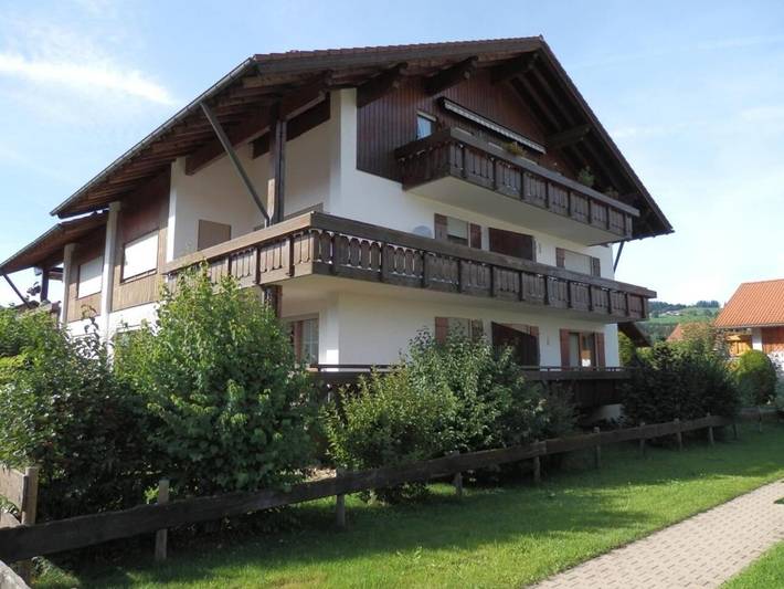 Ferienwohnung für 5 Personen, mit Balkon und Garten sowie Sauna in Wertach