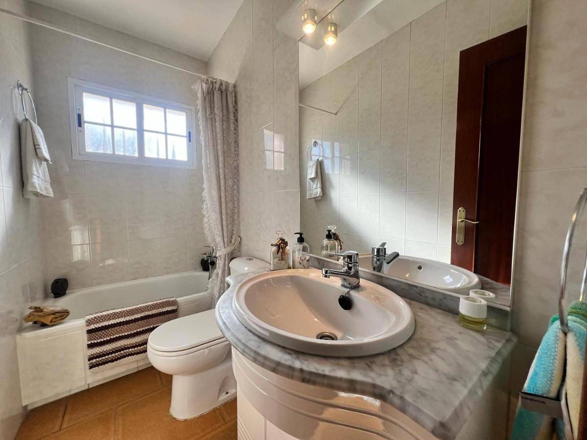 Four-Bedroom House in Becerril de la Sierra, Área Metropolitana de Madrid