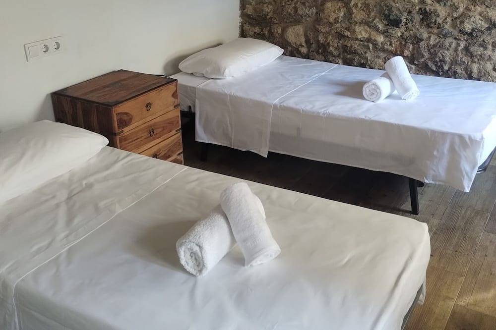 Contemporary Comforts in a 125-Year-Old Heritage House Surrounded by Nature in Arenas del Rey, Provincia de Granada