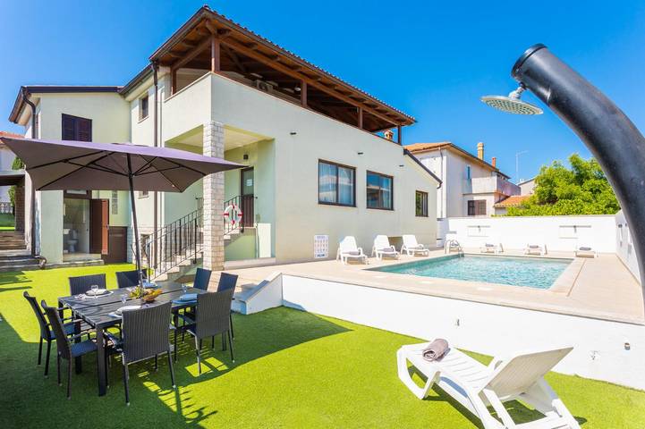 Villa pour 10 personnes, avec jardin et vue sur l’océan à Pula - 4