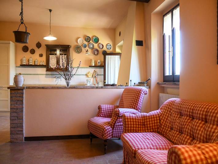 Geräumige Wohnung in einem Steinbauernhaus in Pesaro, Pesaro-Urbino