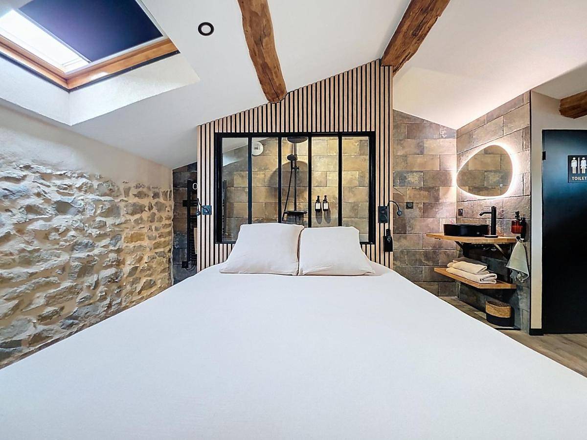 Appartement entier, One-Bedroom Apartment in La Verpillière, Région de La Tour-du-Pin