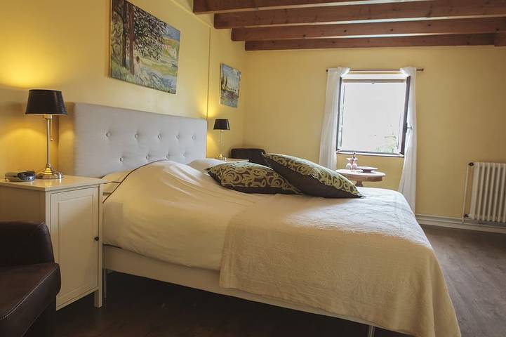 Location de vacances pour 2 personnes, avec Terrasse ainsi que Jardin et Piscine à Savignac-de-Duras - 4