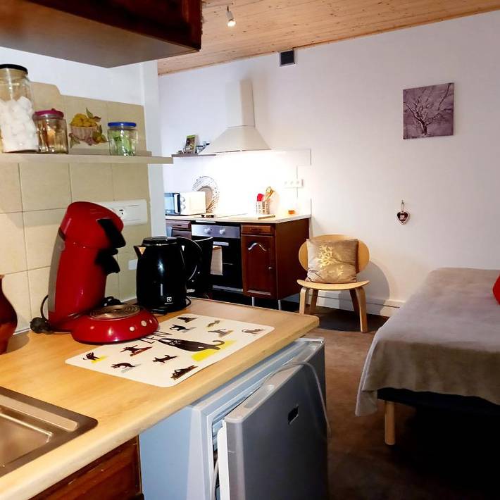 Gîte pour 3 personnes, avec vue et balcon à Orcival (Puy-de-Dôme) - 4