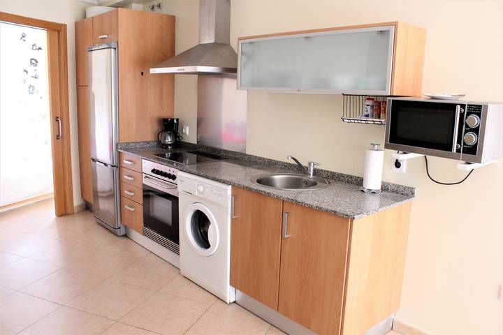 Entire apartment, Holiday apartment for 3 people with balcony in Playa San Juan, Guía de Isora