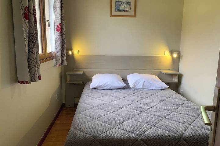 Gîte pour 8 personnes, avec Terrasse et Jardin dans Source du Lison - 2