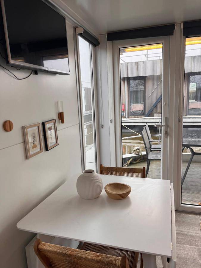 Houseboat Oslo perfect voor bezoek Amsterdam in Monnickendam, Markermeer