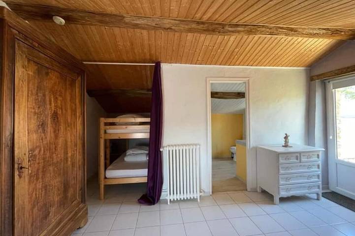 Gîte pour 8 personnes, avec jardin, animaux acceptés à Cezais - 4