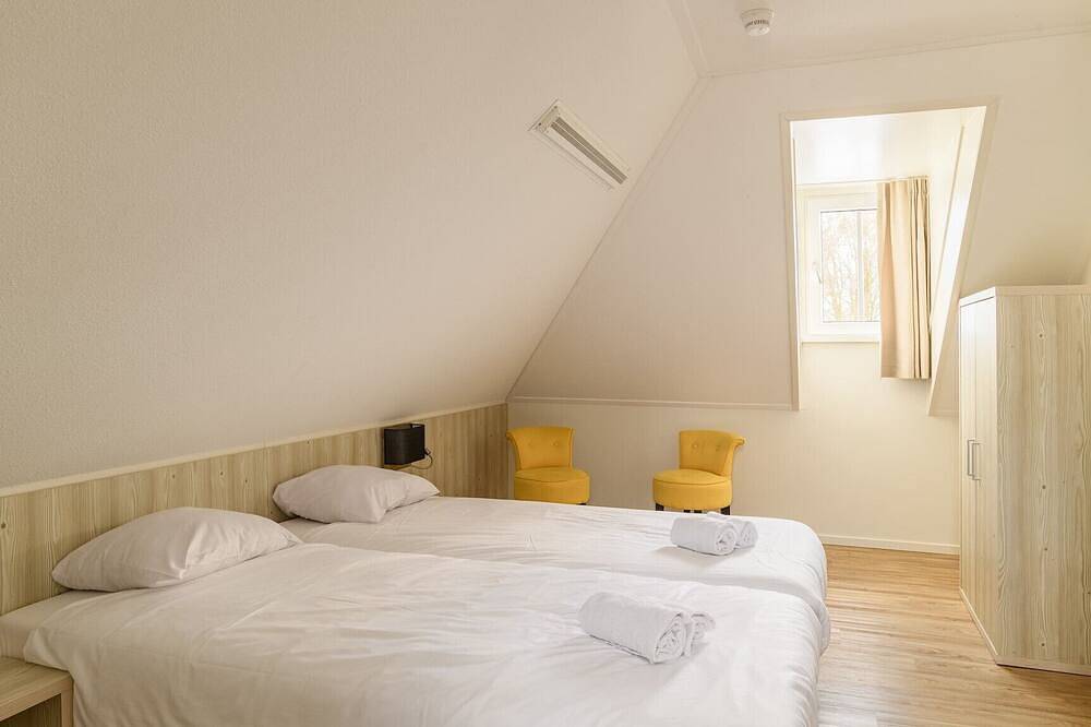 Detached house luxe - 6 bedrooms / 3 bathrooms in Maastricht, Hoge Kempen