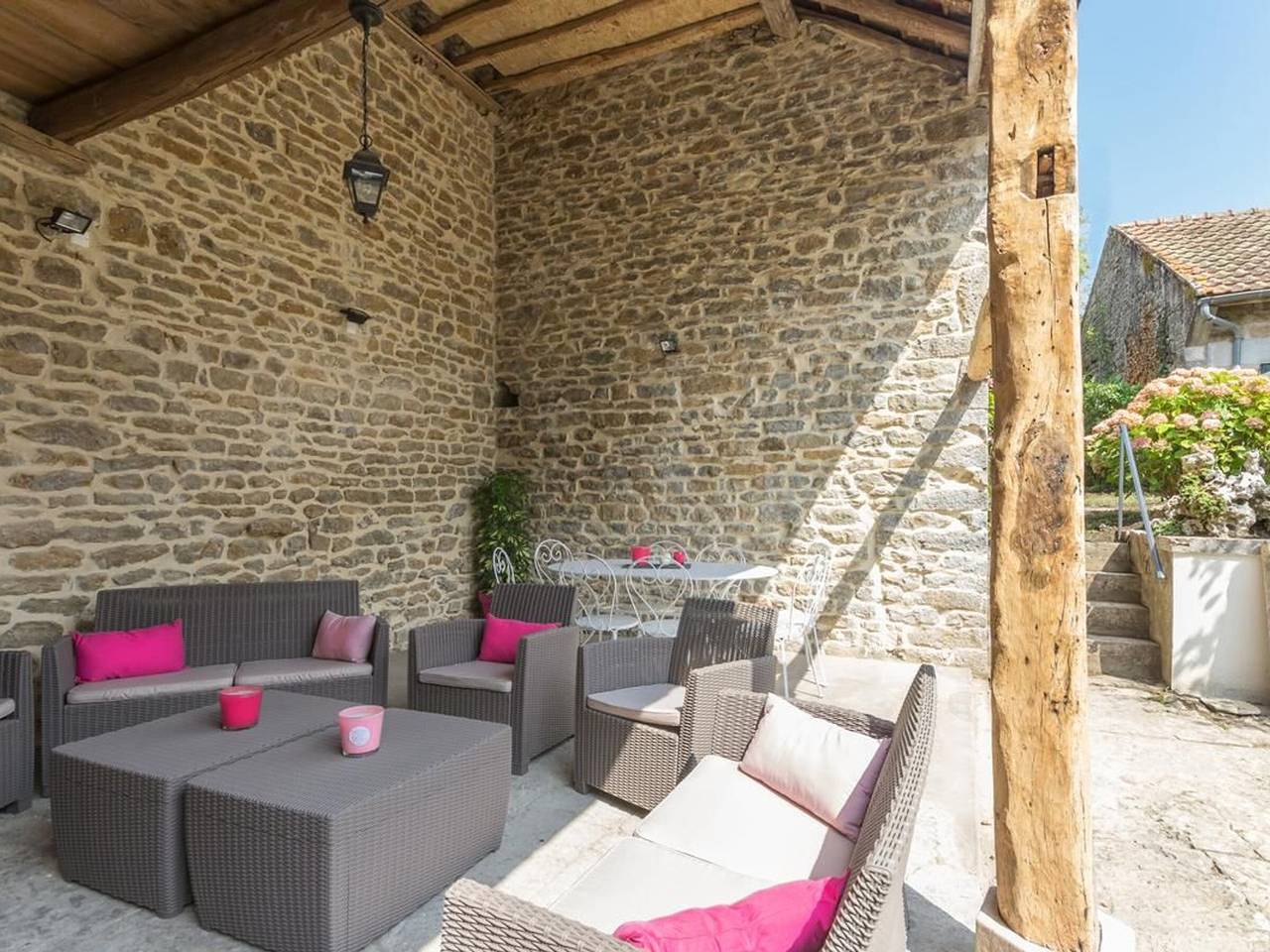 Encantadora casa renovada en el corazón medieval, admite mascotas in Nolay (desambiguación), Beaune region