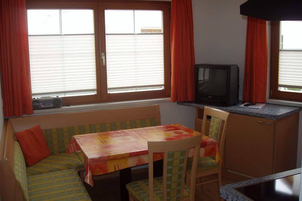 Ganze Wohnung, Chasa Sasella, (Samnaun-Compatsch). in Compatsch (Samnaun), Samnaun