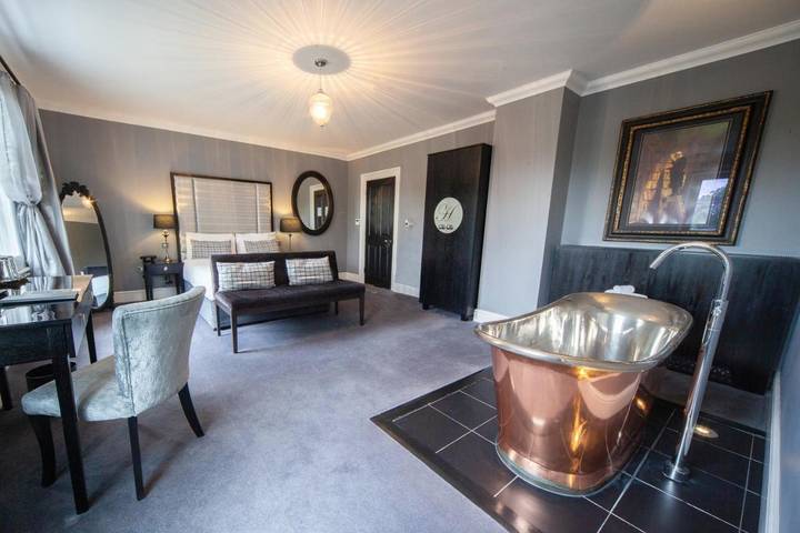 Hôtel pour 10 personnes, avec terrasse et jardin dans Ely - 4