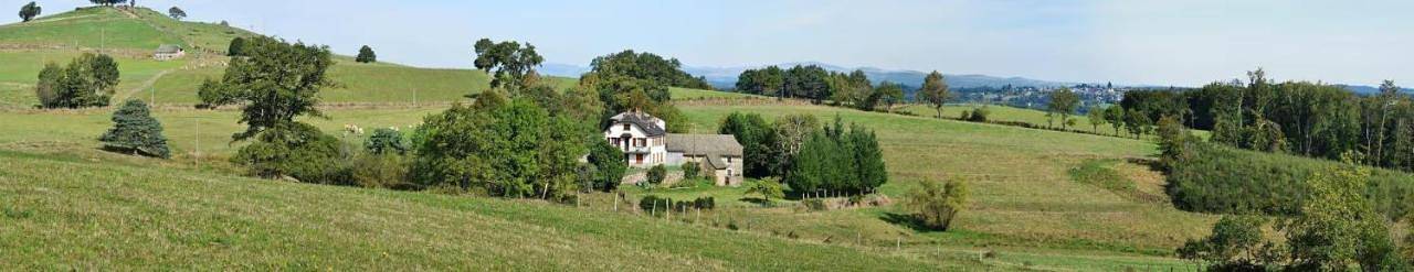 Location de vacances pour 6 personnes, avec terrasse et jardin, animaux acceptés à Entraygues-sur-Truyère