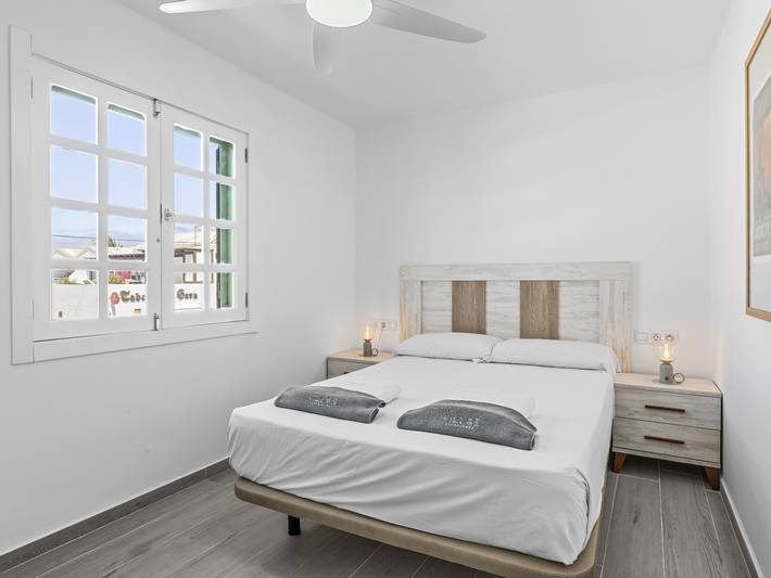 Ganze Wohnung, Renovierte 2-Zimmer-Wohnung in Puerto del Carmen, nah am Strand, für 4 Personen in Puerto del Carmen, Tías
