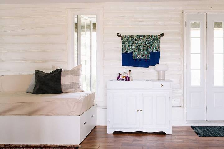 Log cabin for 6 people, with balcony and hot tub as well as garden in Lake Ontario (Canada)