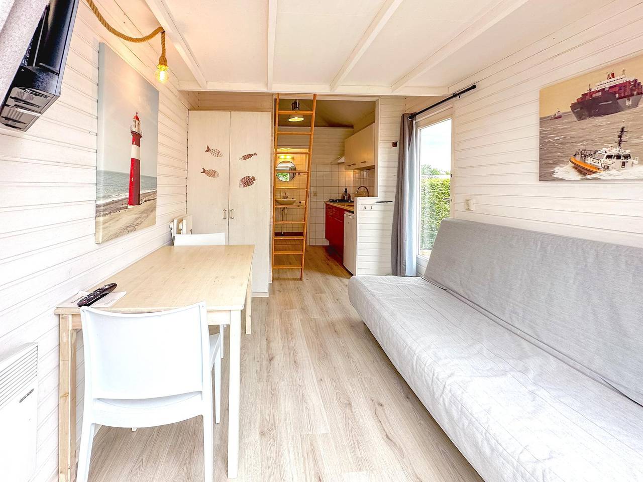 Tolles Strandhaus in Strandnähe mit Terrasse in Ellemeet, Zeeuwse Kust