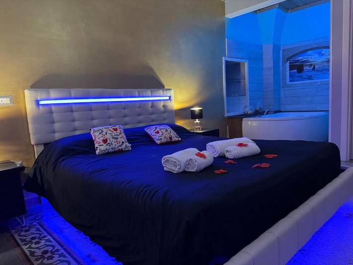 Chambre d’hôte pour 2 personnes, avec jacuzzi - 1