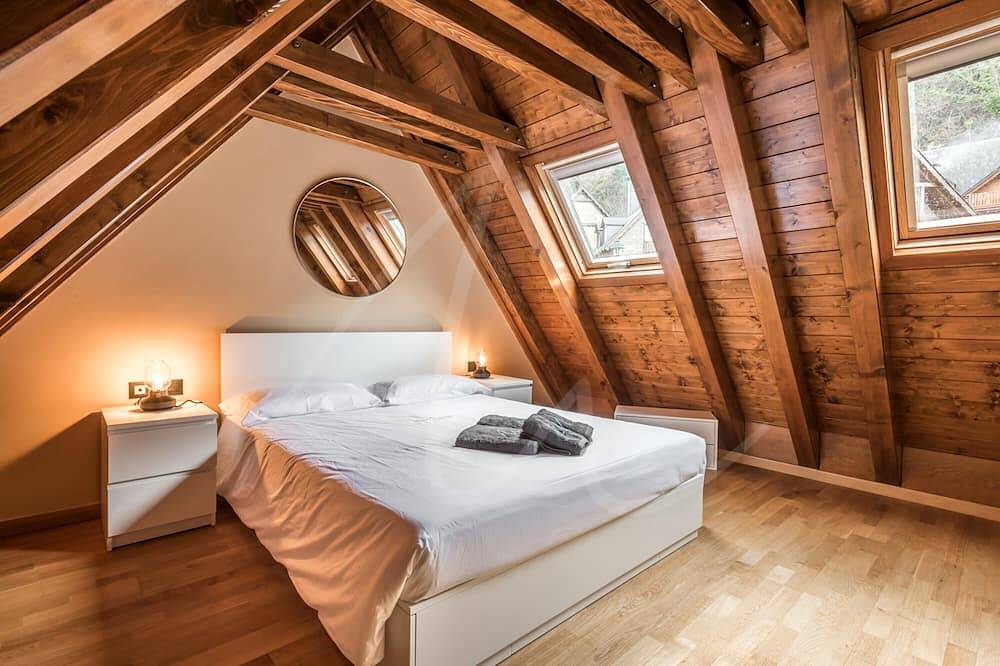 Casa Montjòia in Las Bordas, Pirineo Catalan