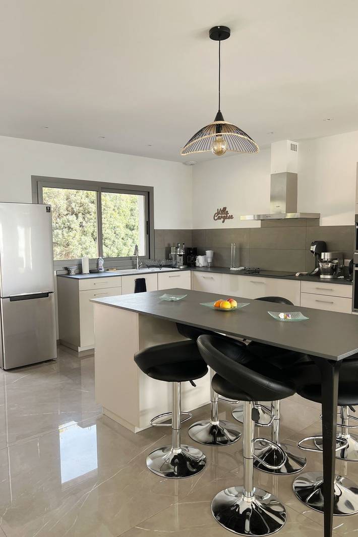 Gîte pour 8 personnes, avec jardin et piscine à Cargèse - 4