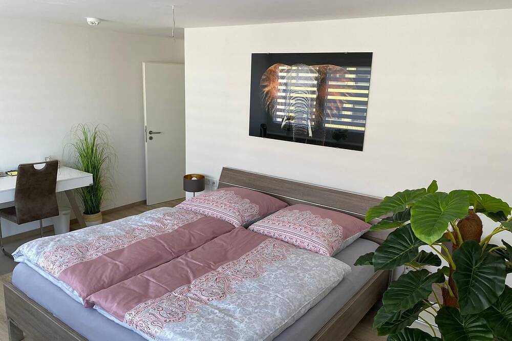 Ganze Wohnung, Kl36: Modern 2 Bedroom Downtown Apartment in Kaiserslautern, Saar-Nahe-Bergland