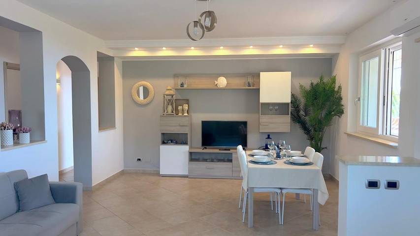Villa per 6 persone, con Terrazza e Giardino nonché Panorama a Formia