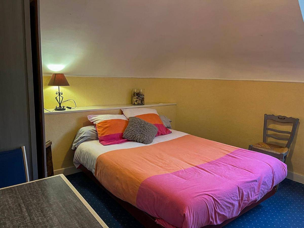 Triple Room with Sea View in Courseulles-sur-Mer, Région de Caen