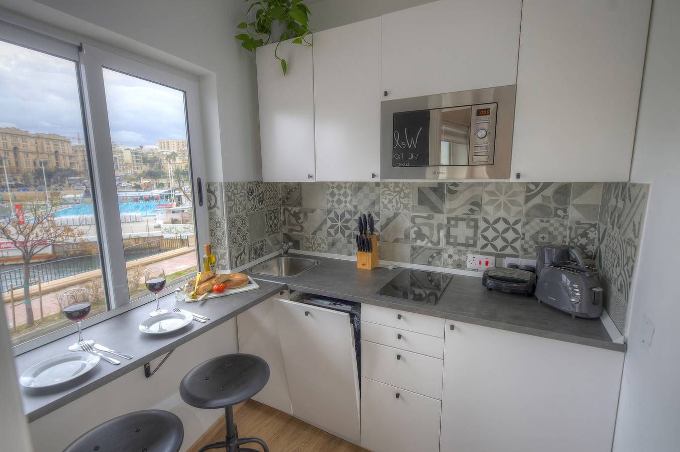 Entire apartment, Holiday apartment for 2 people with balcony in San Giljan, Malta Island