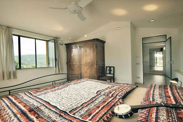 Una casa vacanza per rilassarsi in un ambiente pittoresco ed elegante in Comune di Dolcedo, Riviera di Ponente