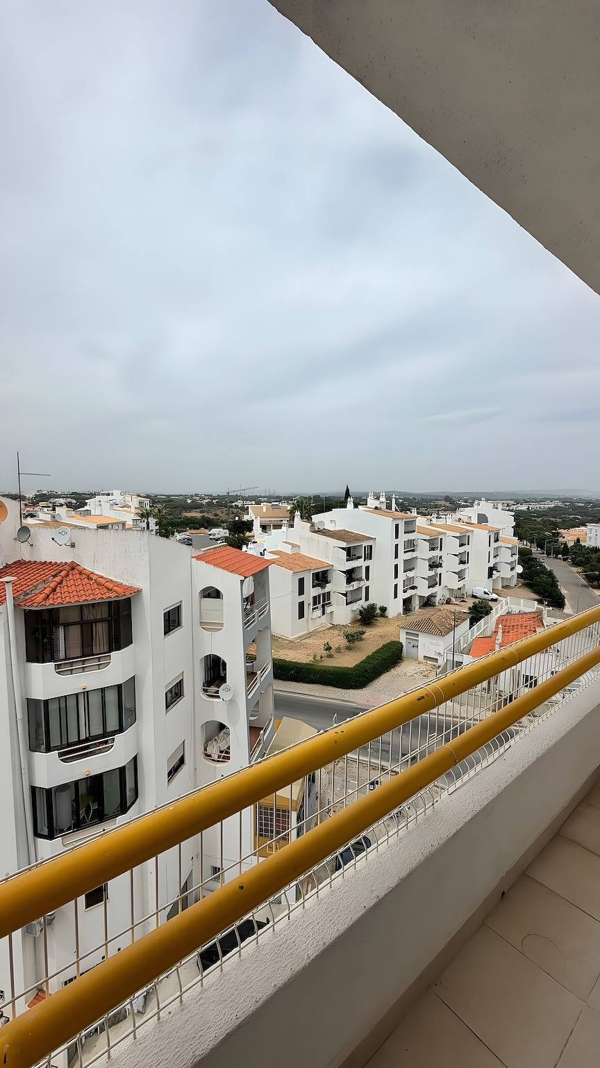 Appartement entier, Appartement « Cozy à Montechoro » avec balcon, Wi-Fi et climatisation in Monte Choro, Albufeira