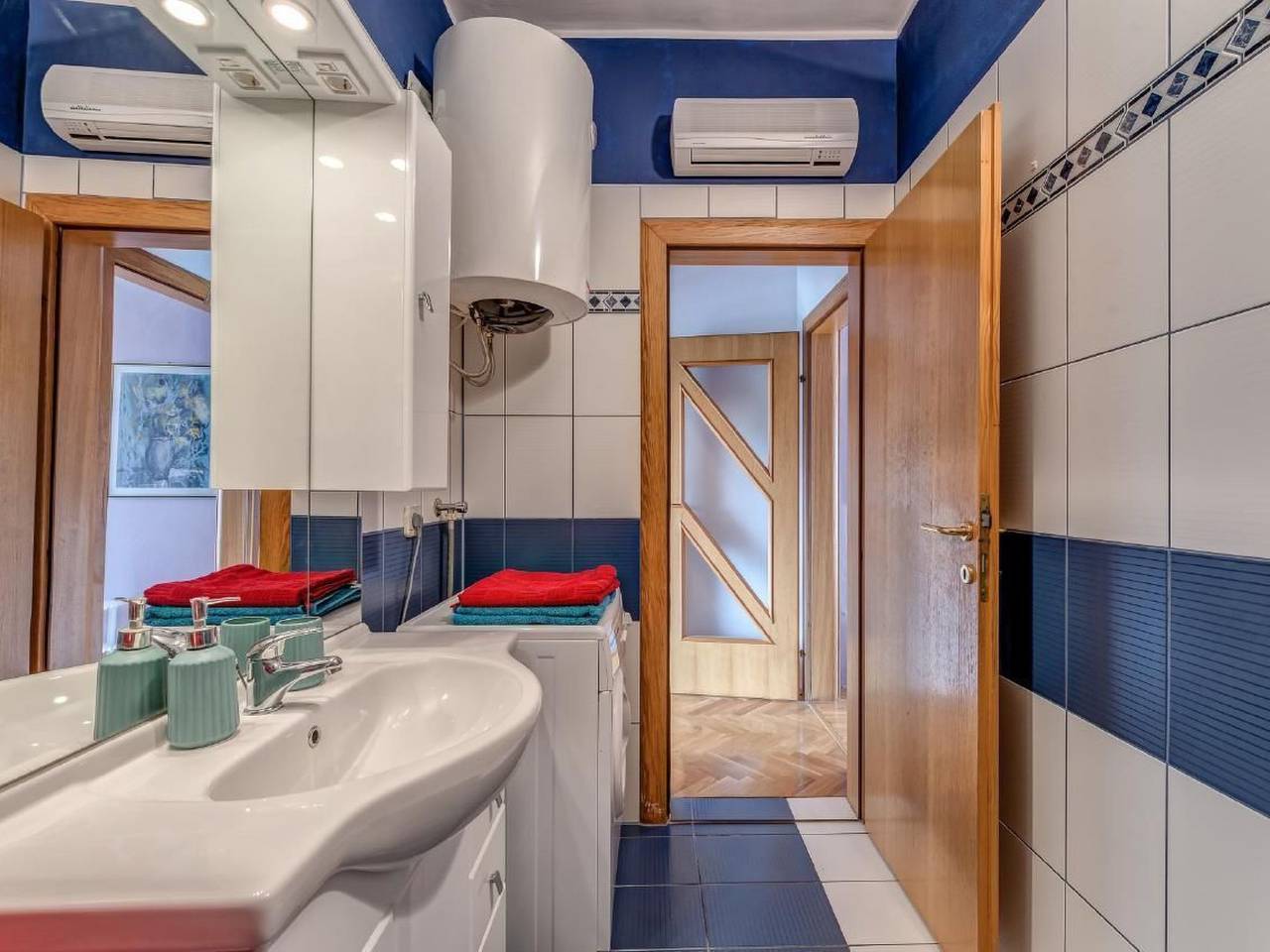 Appartamento intero, Nette Wohnung in Split mit Terrasse, Gregor von Nin-Nähe in Spalato, Regione spalatino-dalmata