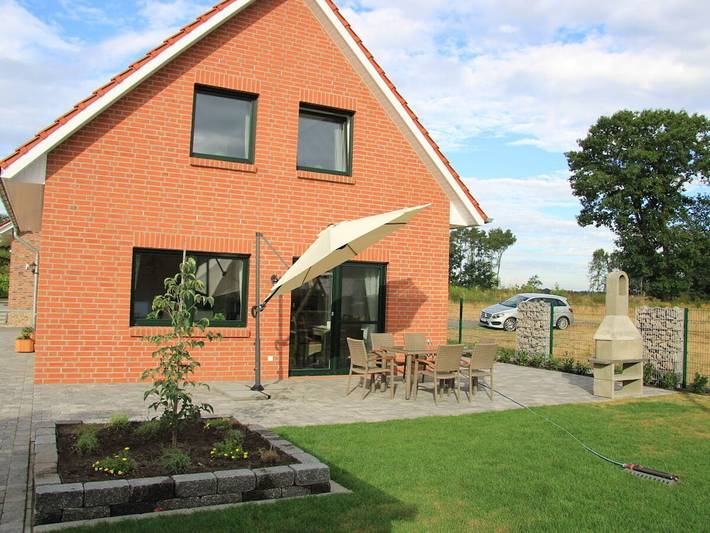 Ferienhaus mit 4 Schlafzimmer in Thülsfelder Stausee, Garrel