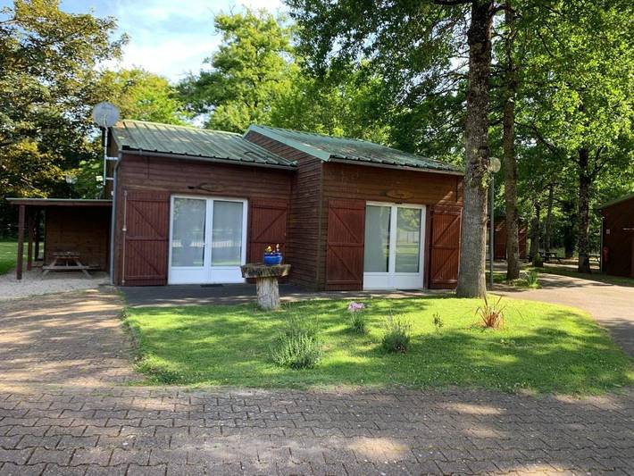 Maison pour 5 personnes, avec Terrasse ainsi que Jardin et Piscine à Montamisé