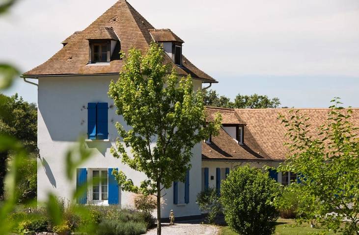 Hôtel pour 2 personnes, avec sauna et jardin ainsi que jacuzzi et piscine à Thionne